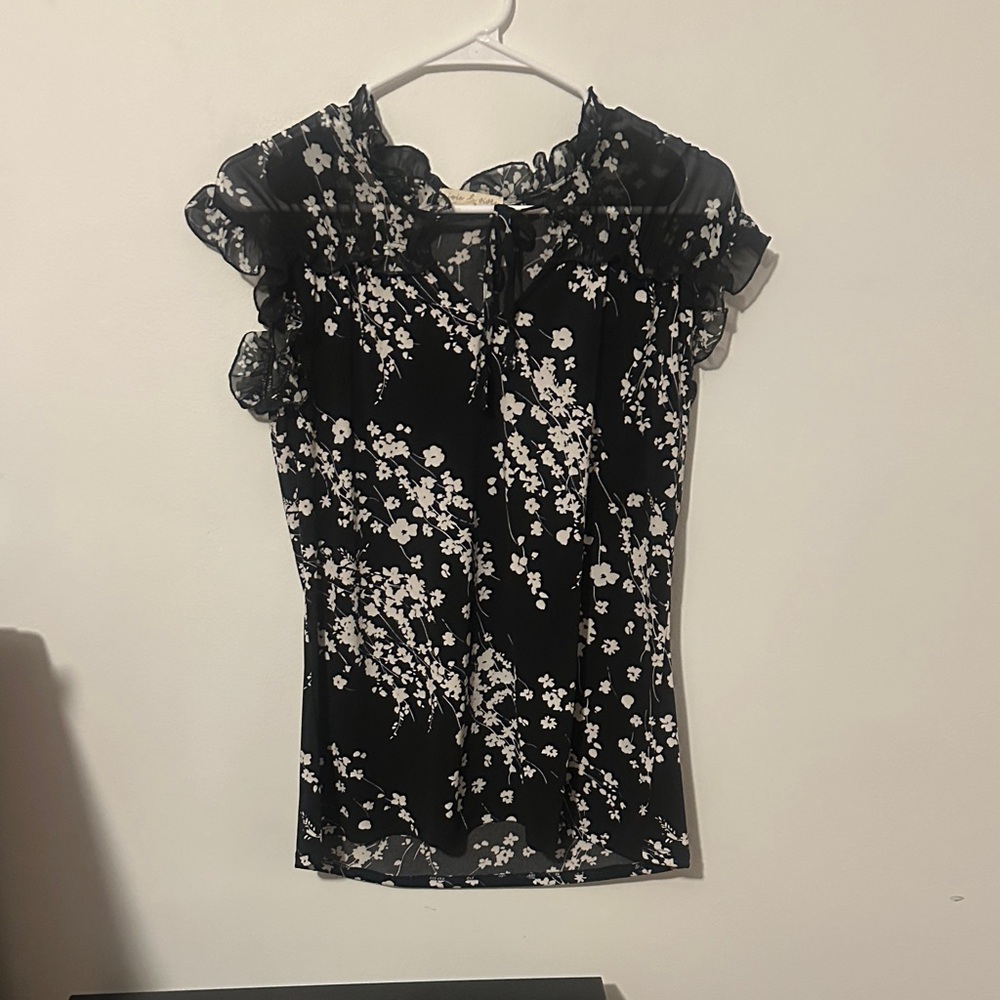 Black Floral Ruffle Sleeve Blouse